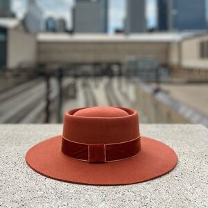 Stylish brown boater 100%wool hat new